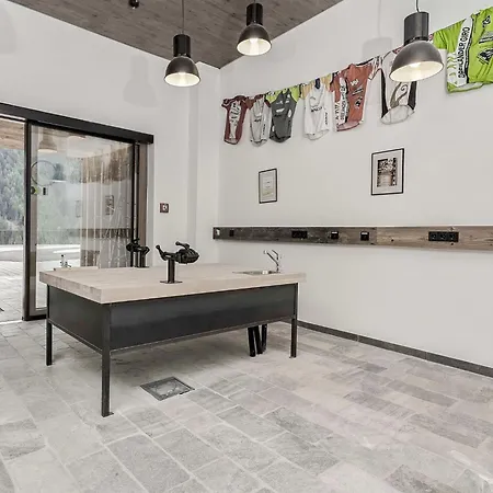Semesterbostad The Peak-10 By Interhome